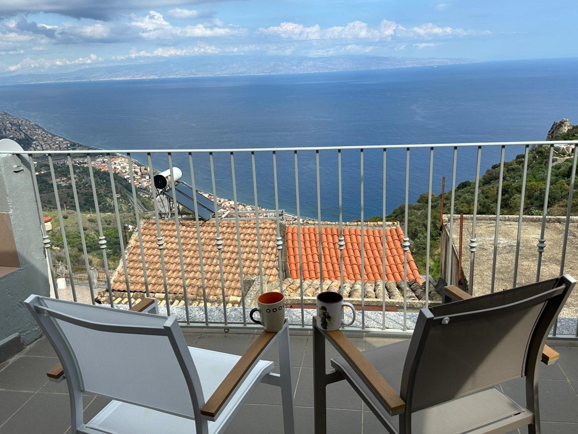 Al Vicoletto House Βίλα Forza dʼAgro Εξωτερικό φωτογραφία